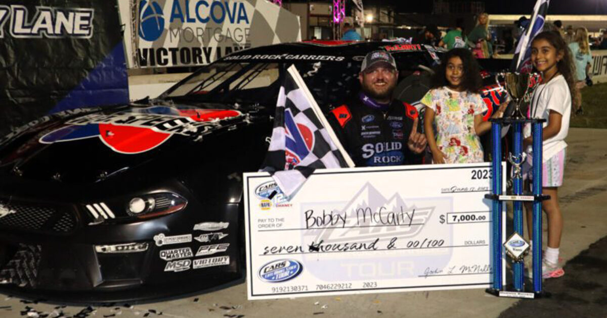 Bobby McCarty Returns to CARS Victory Lane in Dominion Thriller