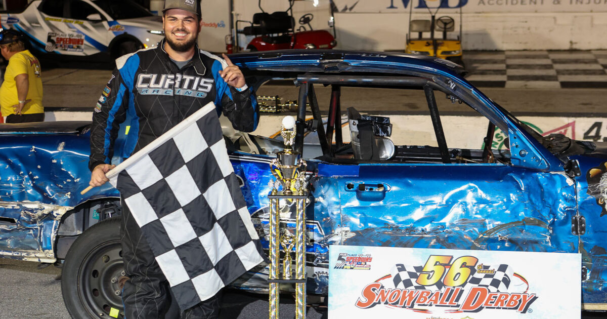 Zachary Curtis Wins First Crown Stock Derby 40 at Five Flags