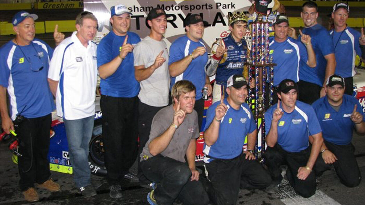 Chase Elliott VL World Crown 300 2012
