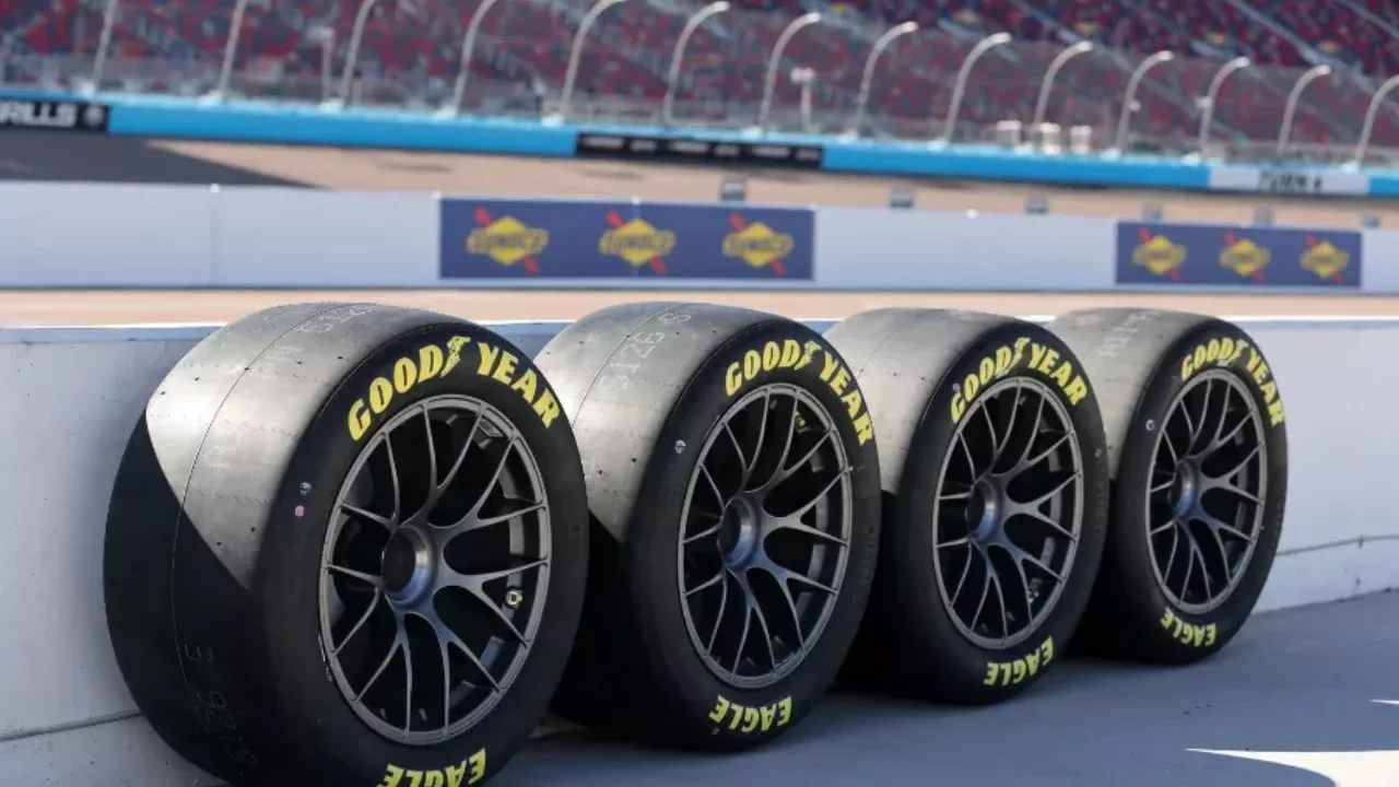 WORK Crag XTRAPN6 GOODYEAR NASCAR ハイエース Pro-Line Infraction 6S Goodyear NASCAR Car Belted Pre