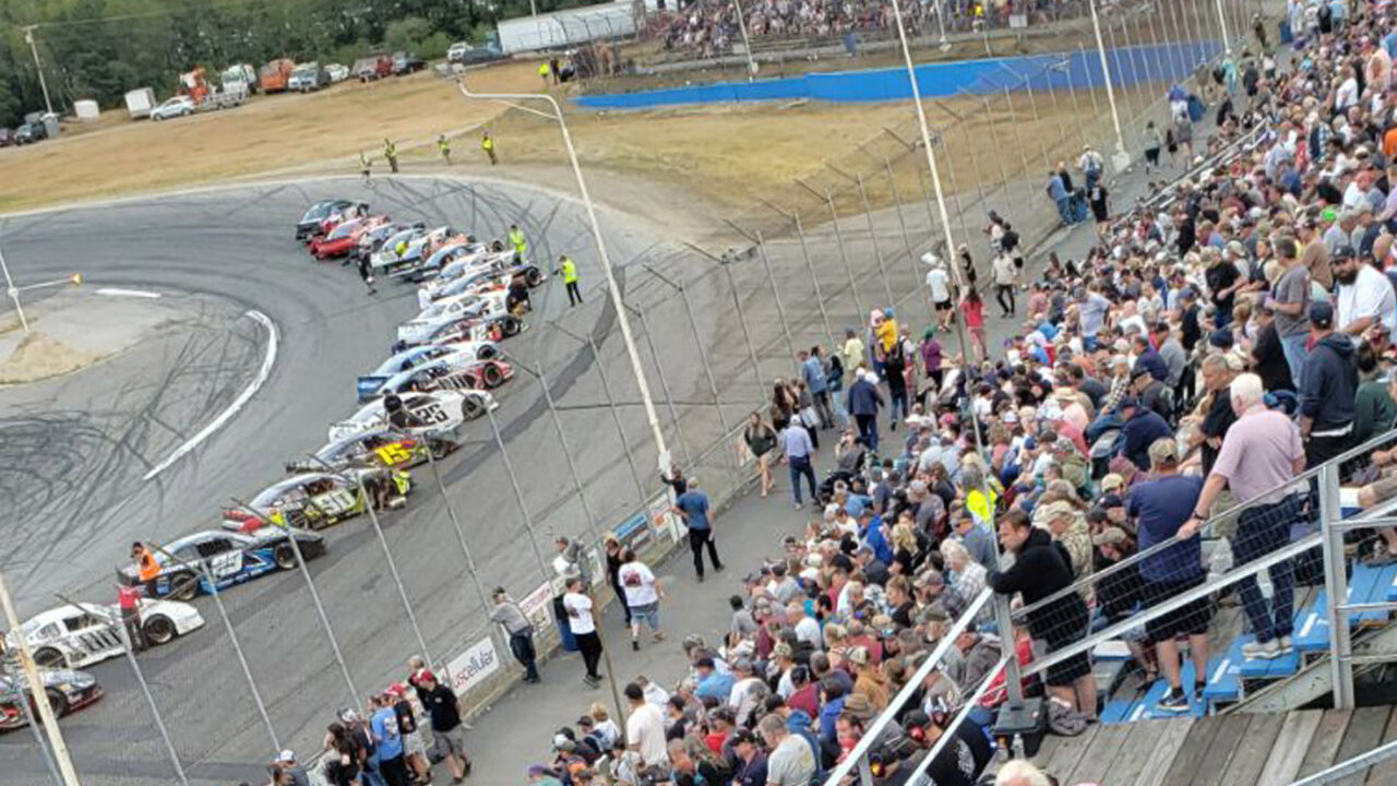 Oxford 250 Grid Crowd 2025 PC Connor Sullivan